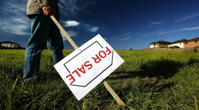 House sales tumble to levels not seen since Keating as prices fall