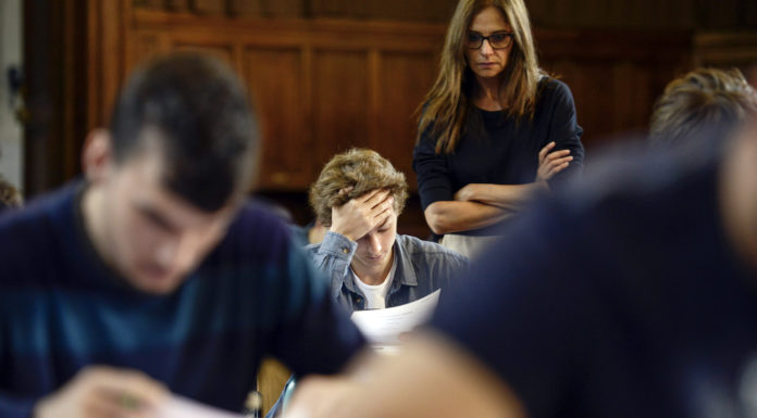 SAT adds ‘adversity score’ amid concerns that wealthy students have an unfair advantage