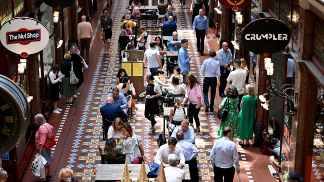 Retail spending grows in January as consumers feel brighter