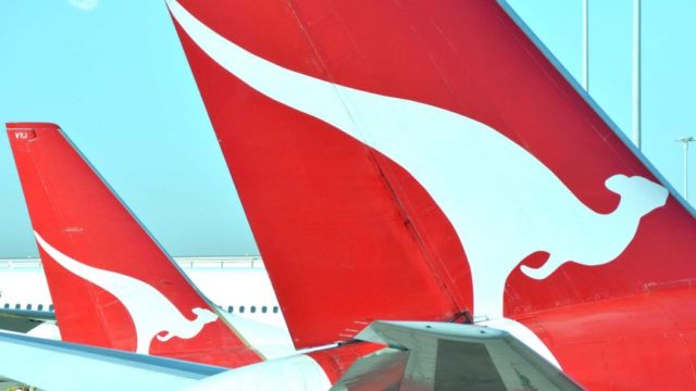 International Qantas workers to get wages subsidy after JobKeeper ends