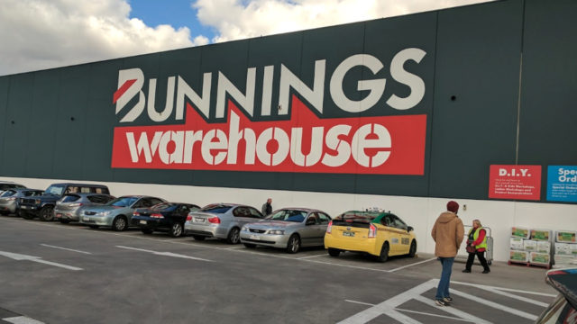 Bunnings owner to pay isolating staff as Delta hammers retailers
