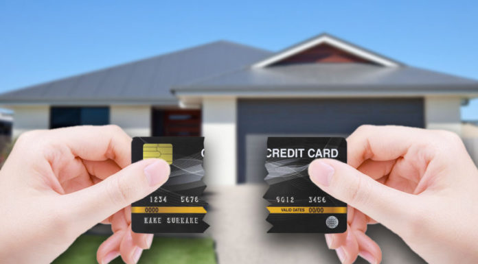 Australians wipe $1.1 billion from credit card debt in a single month