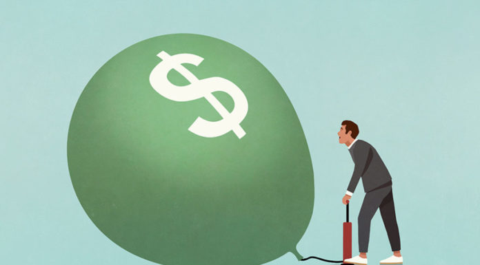 Economists urge calm on overblown inflation fears