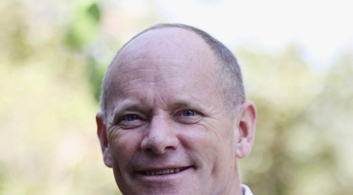 Campbell Newman in Cairns spruiking bold policies, support for small business in election campaign – TropicNow