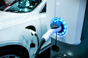 Carmakers racing for lithium have been ‘asleep at the wheel’