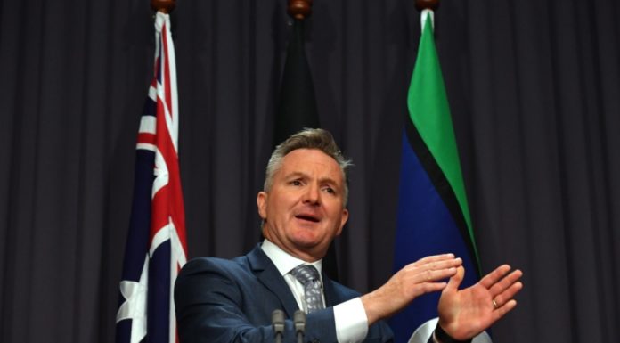 Bowen faces calls to slug gas companies with windfall profits tax